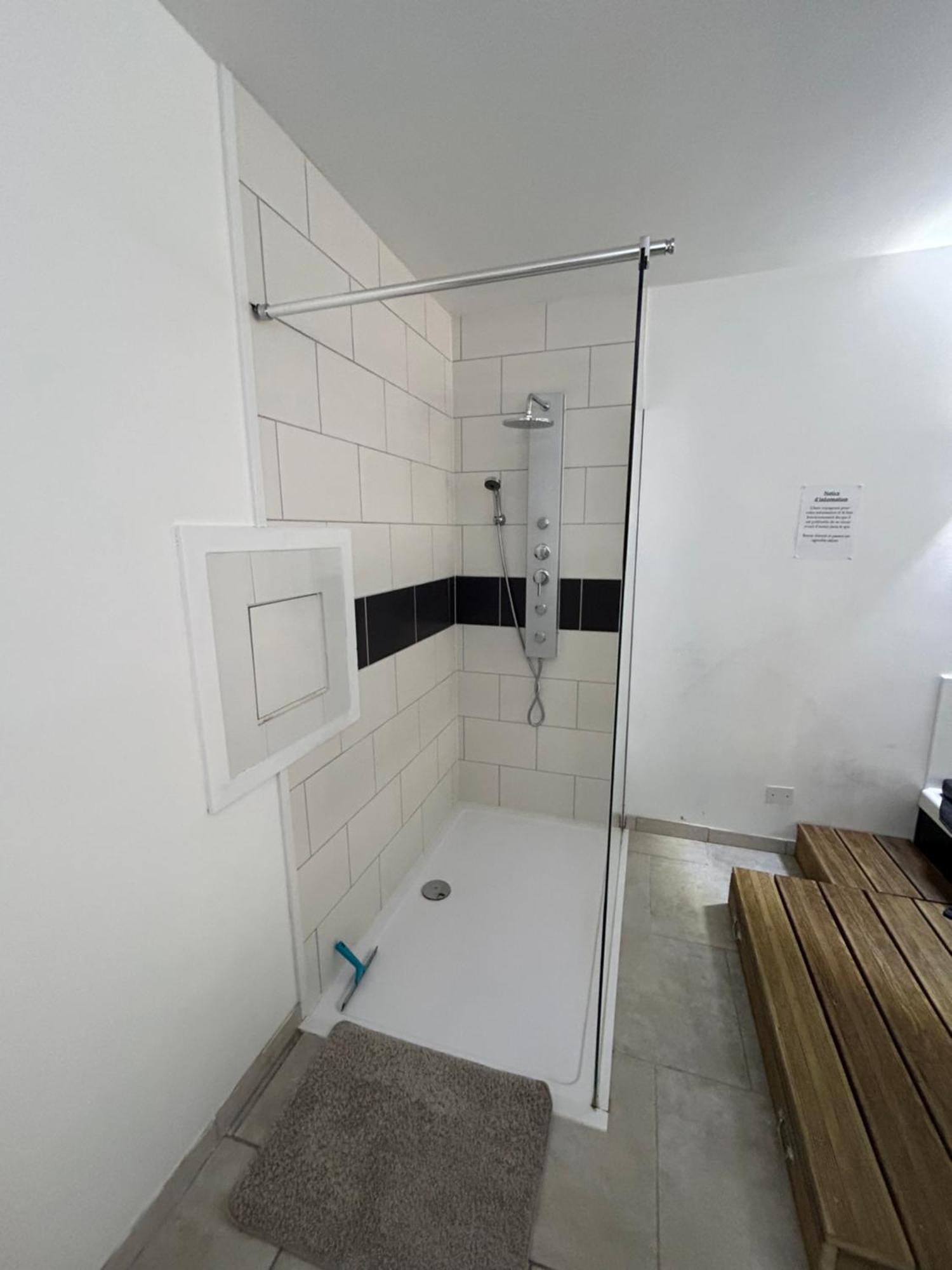 Loft And Spa Les Preaux المظهر الخارجي الصورة