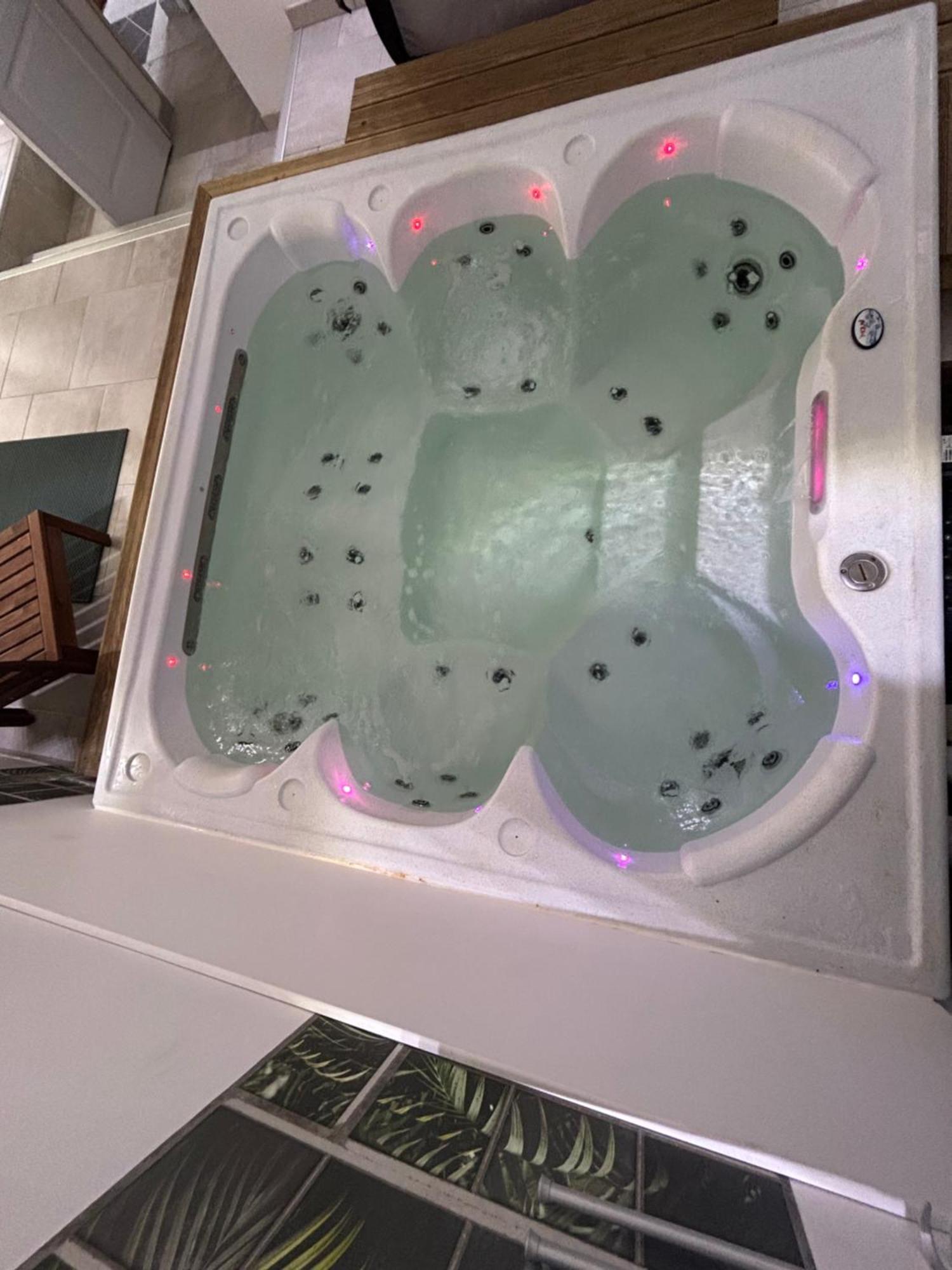 Loft And Spa Les Preaux المظهر الخارجي الصورة