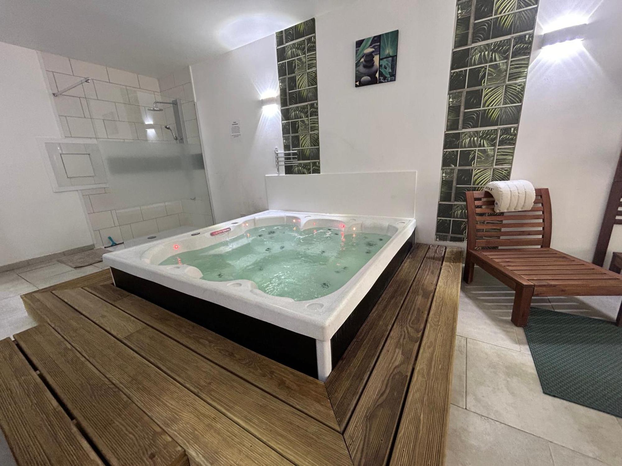 Loft And Spa Les Preaux المظهر الخارجي الصورة